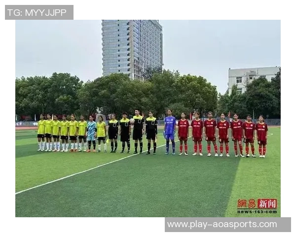 足球宣言：团结拼搏追求卓越的青春热血之旅